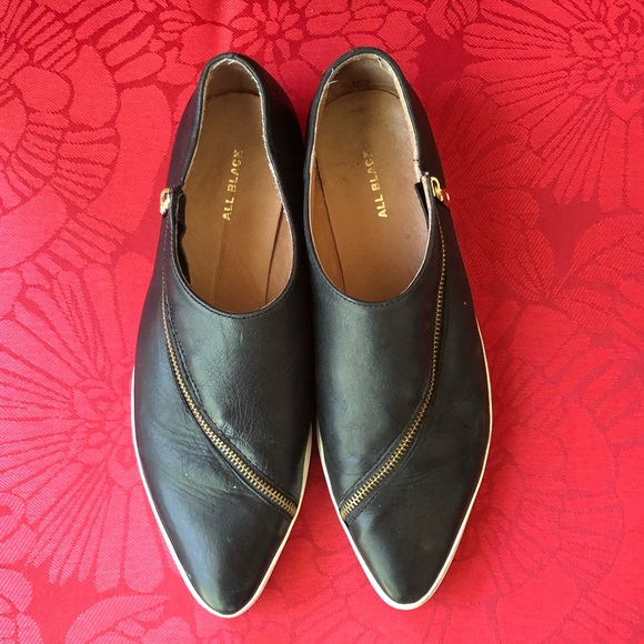 All Black Shoes - Leather Sneakers